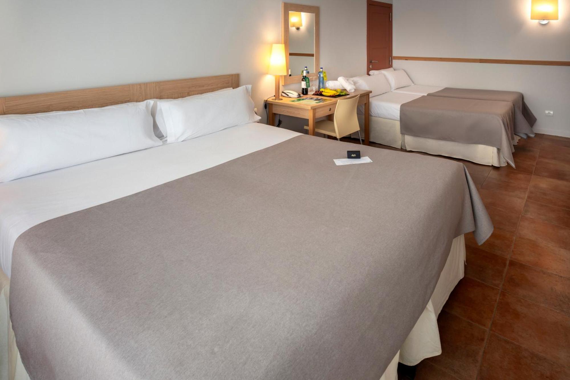 Hotel & Resort Vilar Rural D'Arnes By Serhs Hotels Sant Carles De La Rapita Bilik gambar