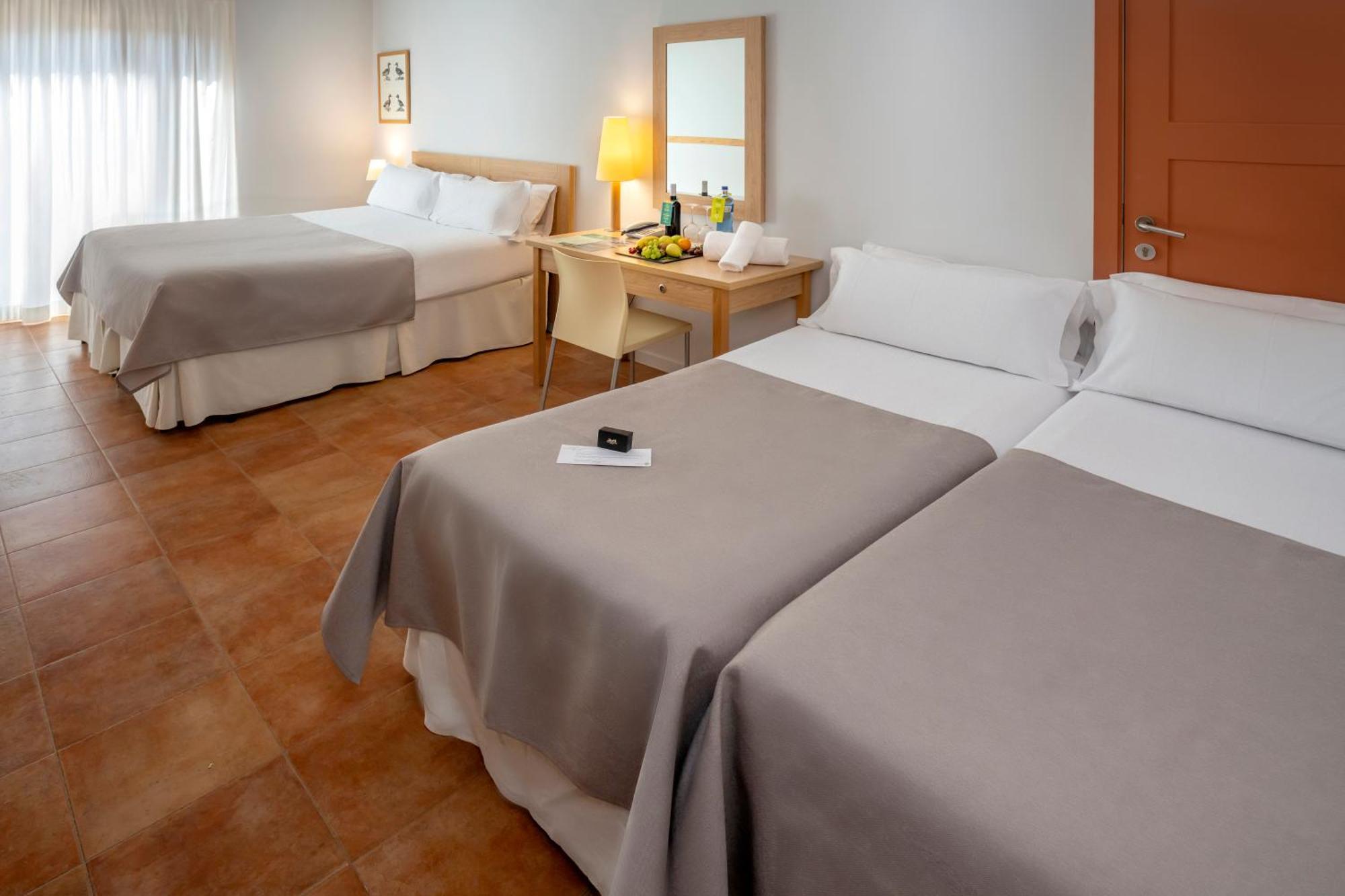 Hotel & Resort Vilar Rural D'Arnes By Serhs Hotels Sant Carles De La Rapita Bilik gambar